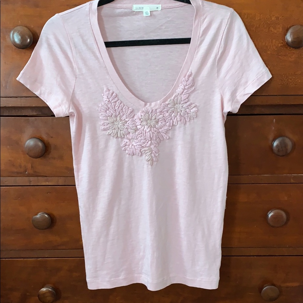 J. Crew Light Mauve, Ribbon Stitch, Beaded V-neck Tee SIZE S soo cute Like New